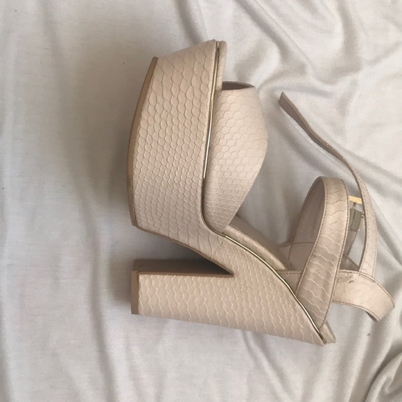 Andrea Jovine Shoes - Baby pink heels